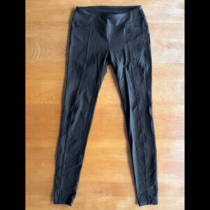 Athleta leggings / tights /athletic pants black back pockets XS